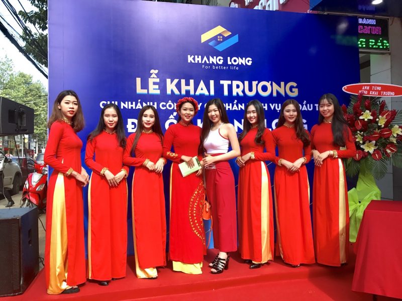 PG tại lễ khai trương