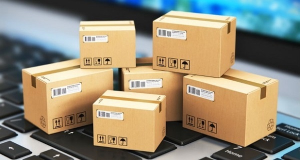Hình ảnh sản phẩm được dán tem đóng gói kỹ càng