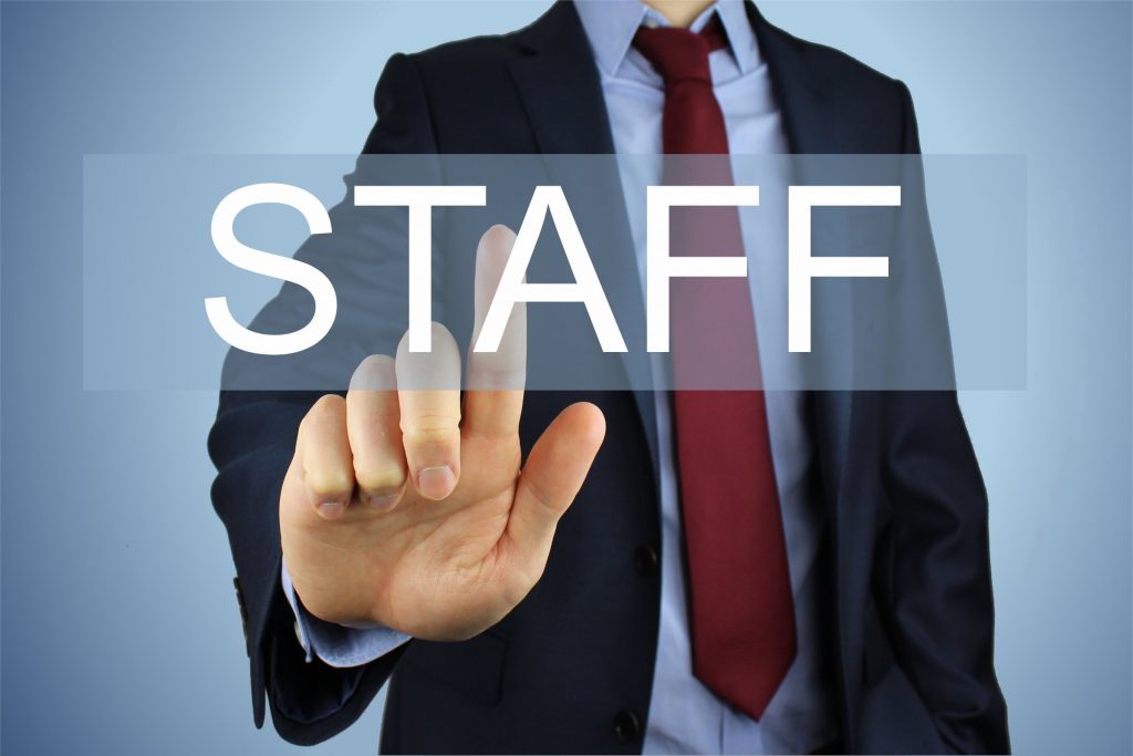 Staff là gì? Các vị trí Staff phổ biến nhất hiện nay